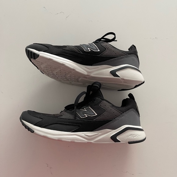 Brand new, never worn New Balance running shoes. Factory orthotic insole. - Picture 5 of 9